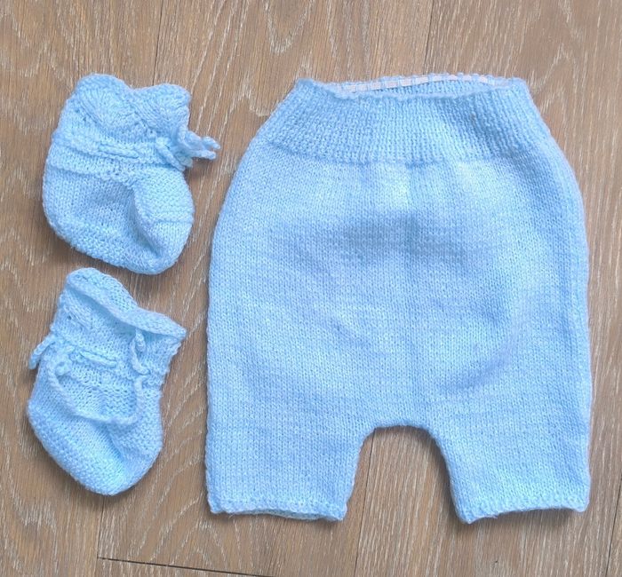 Ensemble laine chaussons bébé et pantalon