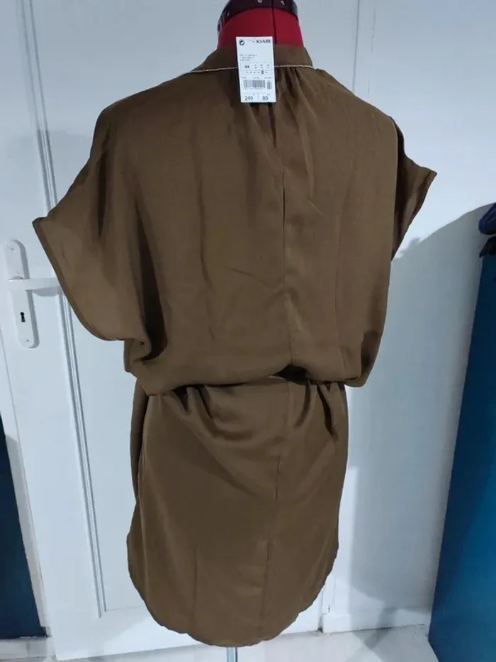 Robe satinee - photo numéro 5