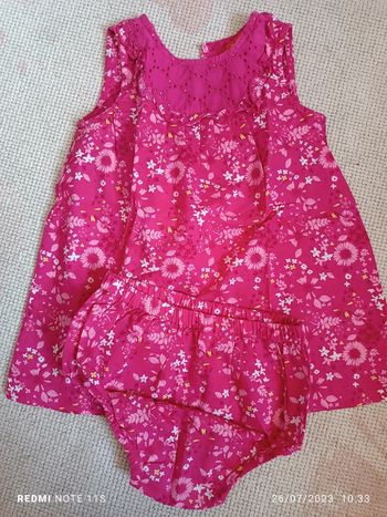 Robe manches courtes