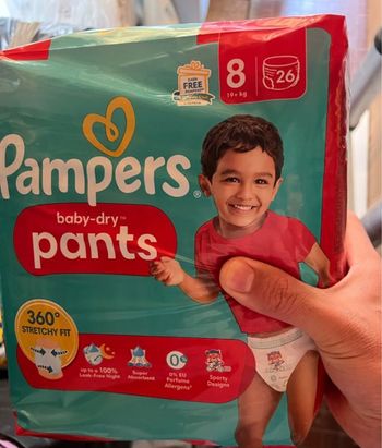 Couches Pampers taille 8 pants