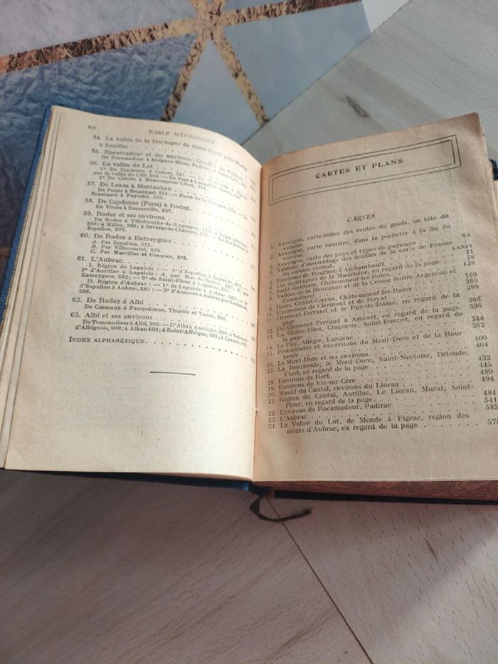 Guide bleu Hachette Auvergne et Centre chemin de fer et route 1924 - photo numéro 12