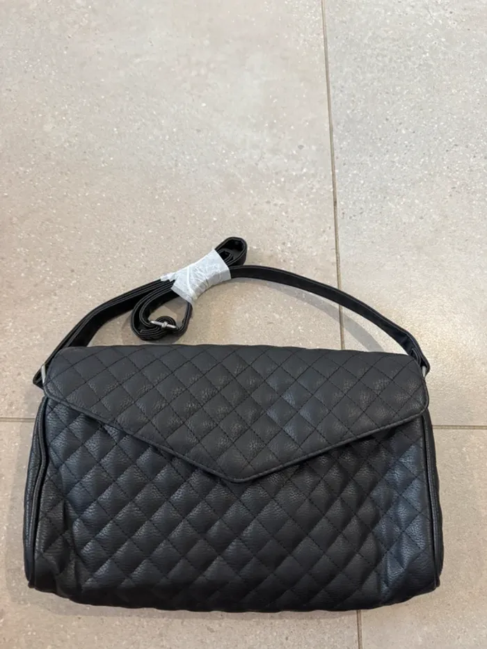 Sac à bandoulière noir GHD x Pamela Reif pour lisseur, neuf 29*17cm