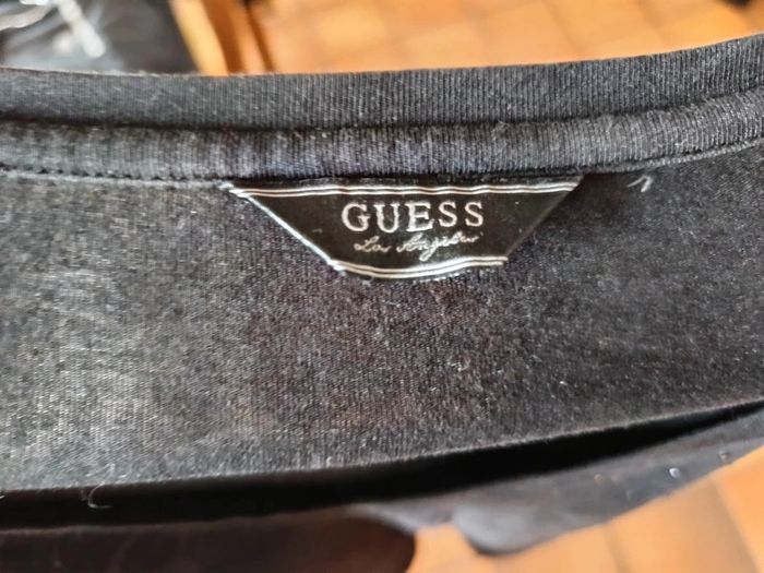 T-shirt guess - photo numéro 4