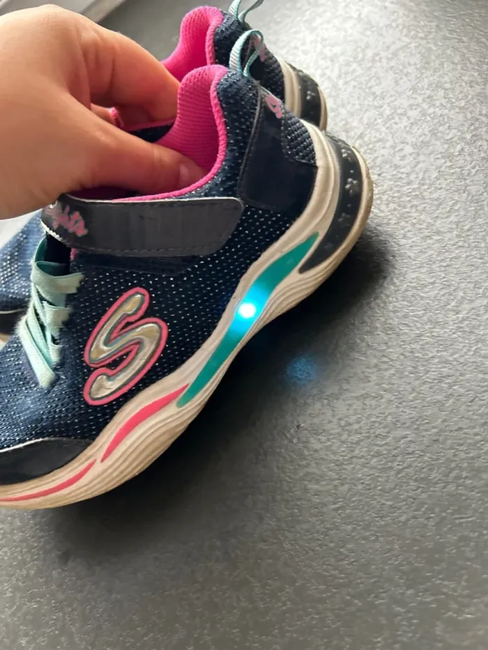 Skechers S lights lumineuses - photo numéro 5