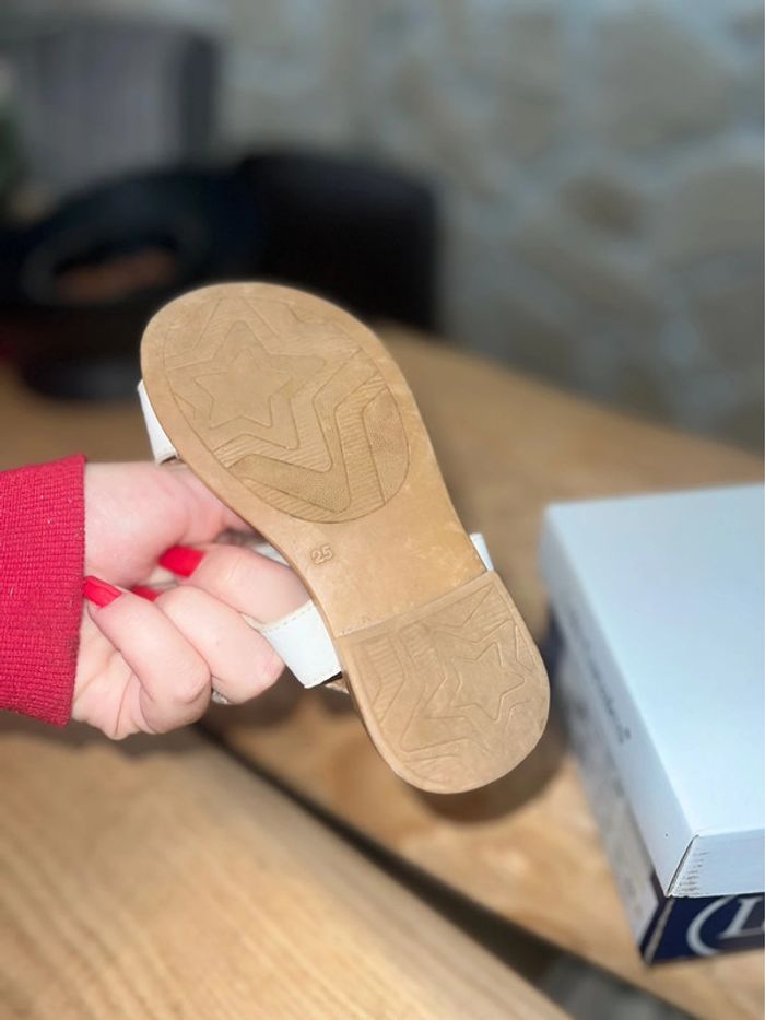 Lola canales Chaussures d’été claquette plates fleurs blanche P25 sandales - photo numéro 6