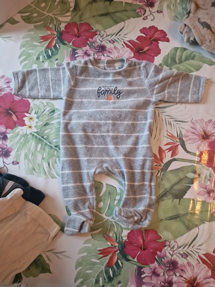 2 pyjamas - photo numéro 3