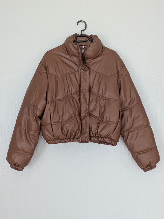 Doudoune courte marron effet cuir – Zara – Taille S