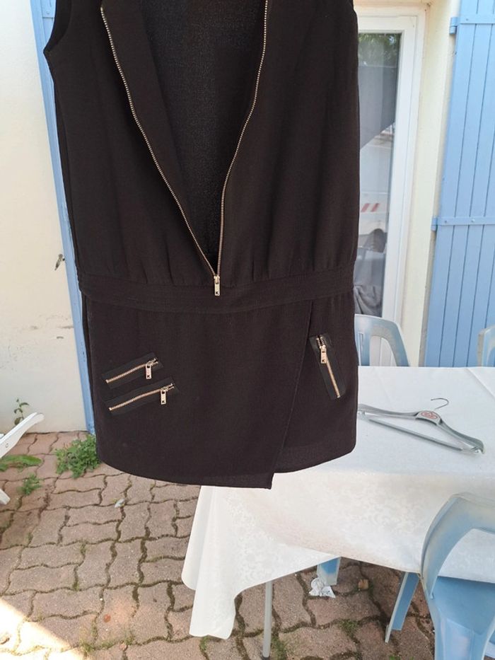 Robe noire 40/42 - photo numéro 4