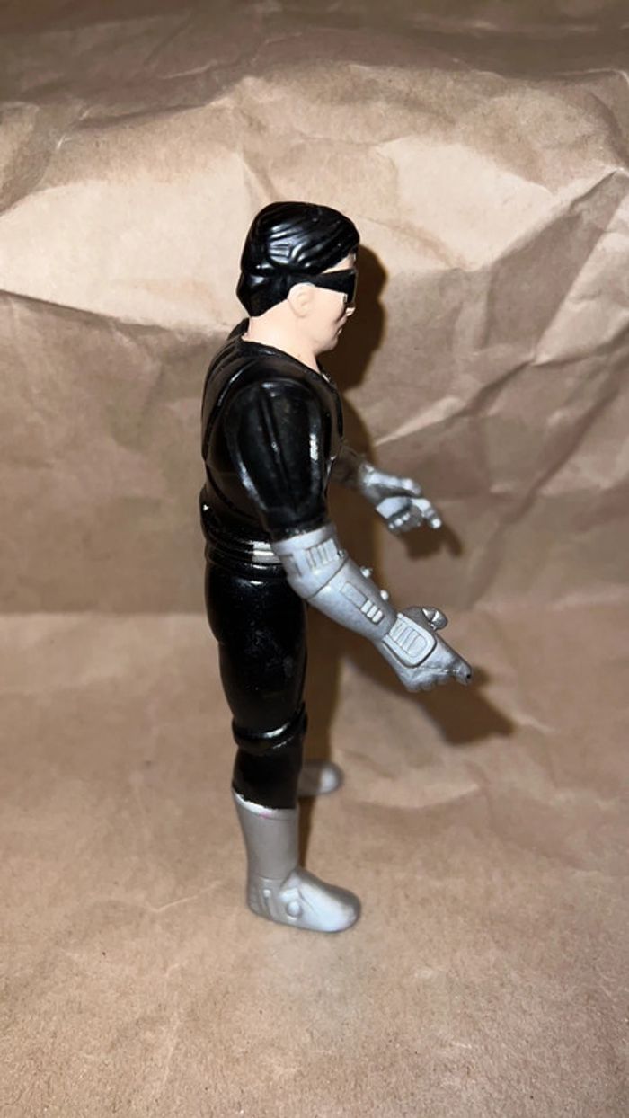 Figurine vintage articulée « Flash le punisher » 12 cm - photo numéro 4