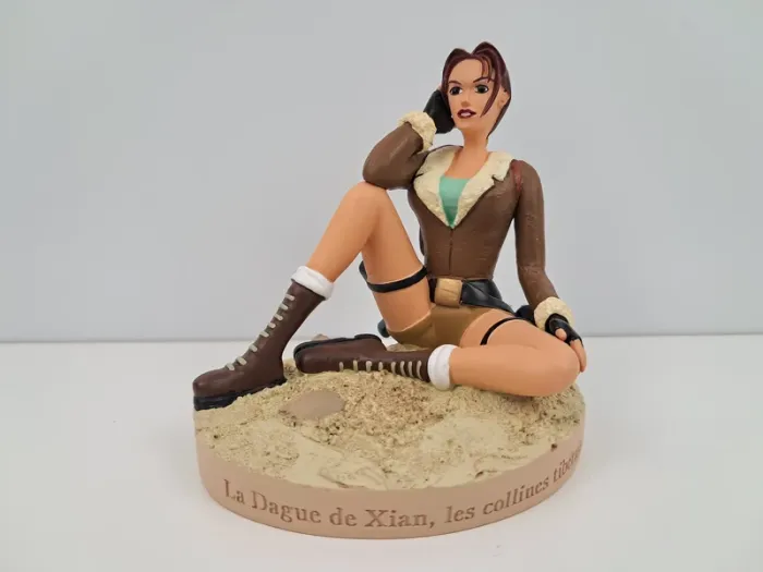 Figurine Tomb Raider Lara Croft - numéro 22 La Dague de Xian Les Collines Tibétaines
