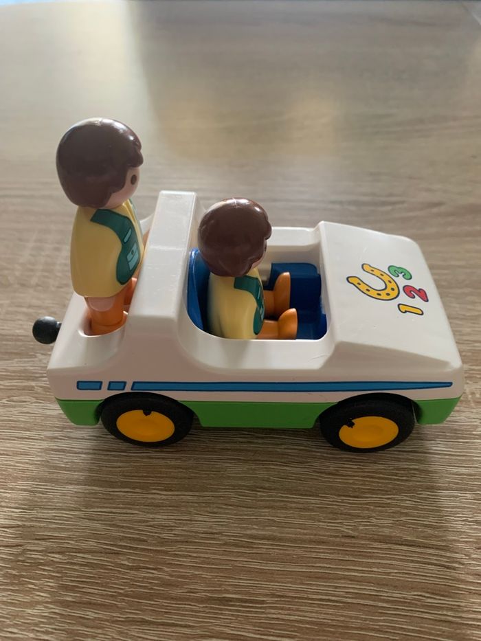 Voiture et 2 playmobil 1 2 3 - photo numéro 3