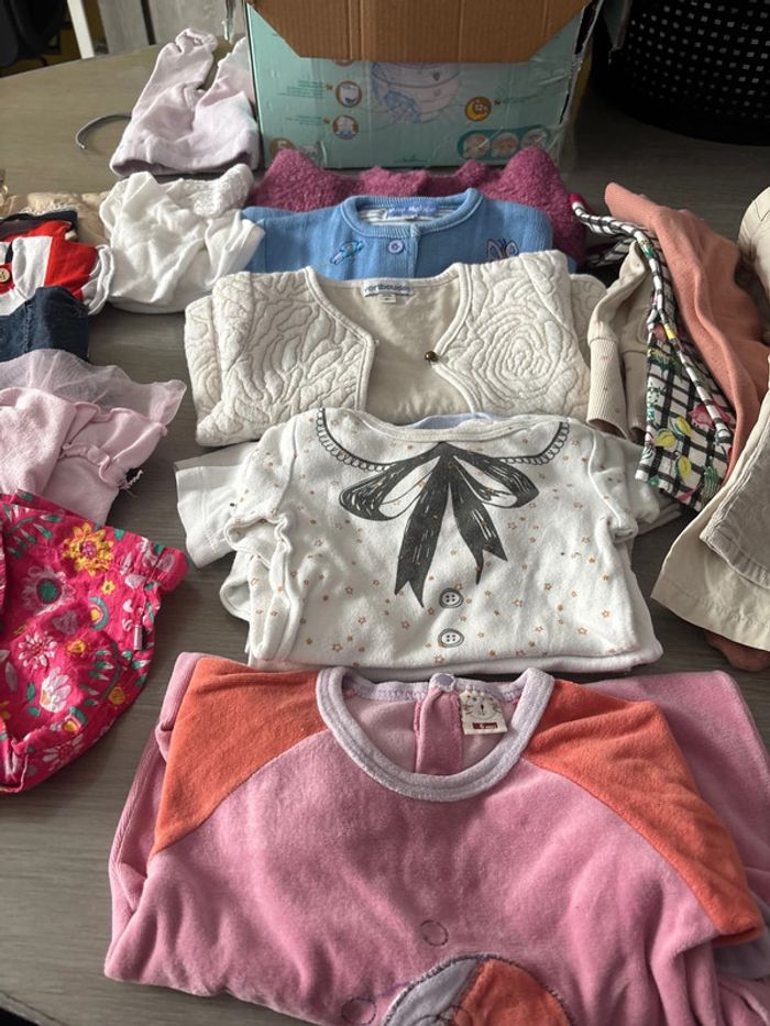 Lot bébé fille 6 mois - photo numéro 4