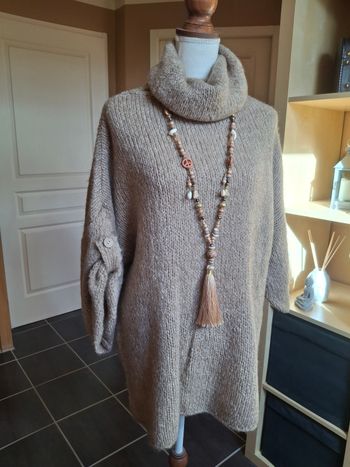 Pull long col roulé camel grande taille
