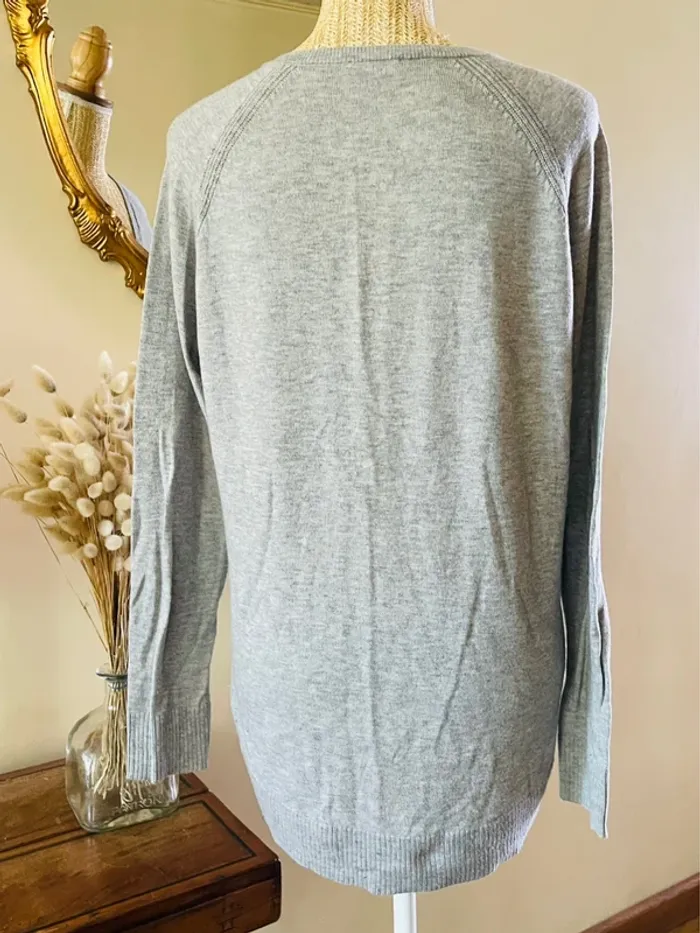 sublime Pull fin gris col v Gap taille S manches longues details cotes - photo numéro 11