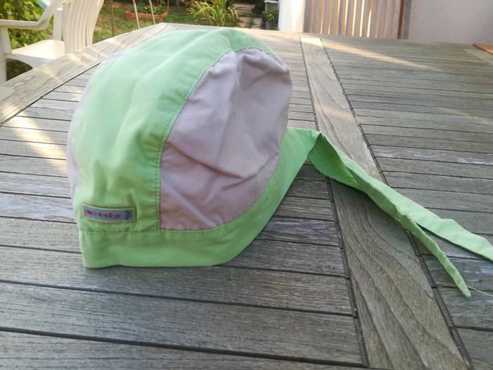 Chapeau à nouer neuf