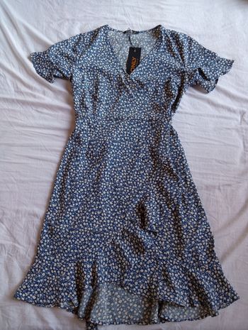 Robe croisée only Taille 40 neuve etiquetté