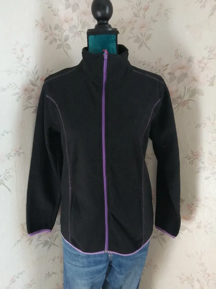 Veste polaire noire avec détails violets et poches / united sport / (M) - photo numéro 3