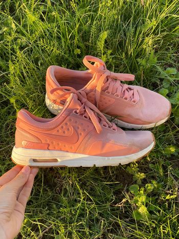 Basket nike zéro rose