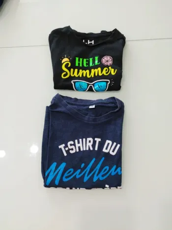 Lot 2 teeshirts