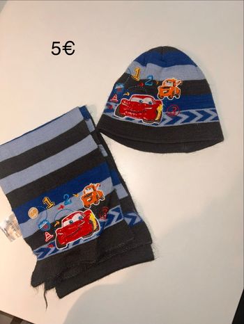 Écharpe et bonnet cars 