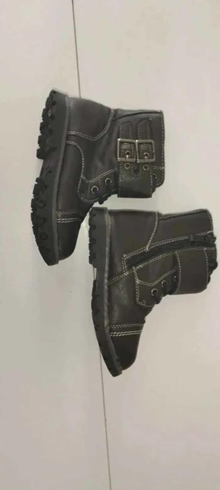 Bottines noires fourrées marque Gémo, taille 23, bon état - photo numéro 4