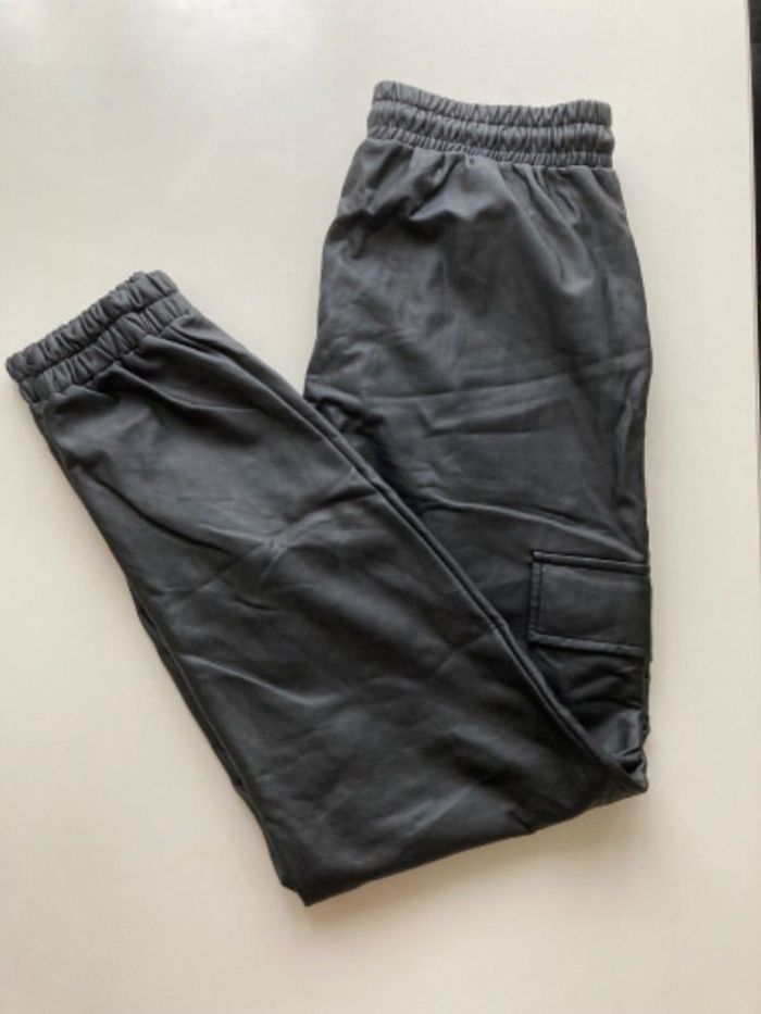 Pantalon cargo taille 36/38