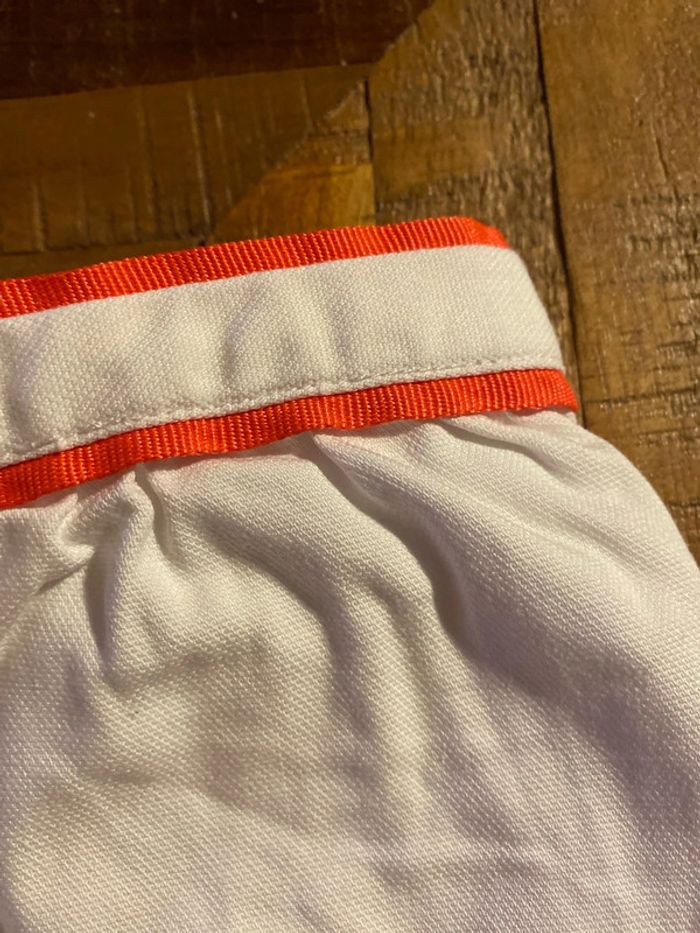 Short blanc liseret orange - photo numéro 2