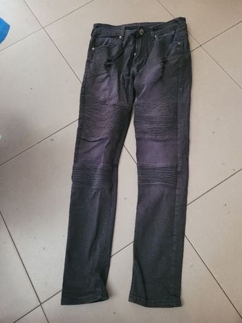 Jean troué taille 30 US John H