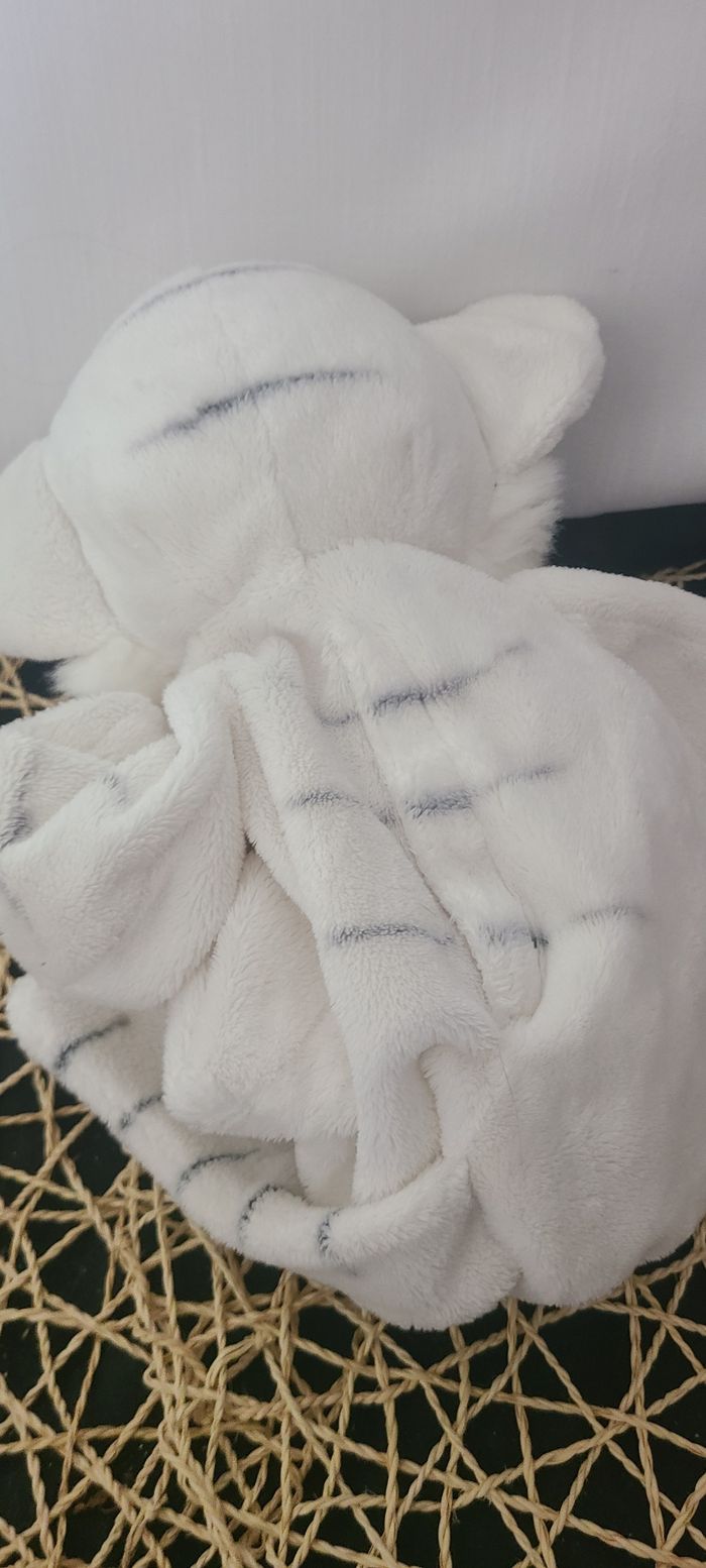 doudou tigre blanc , range pyjama - photo numéro 2