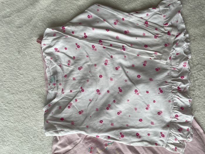 Lot 2 pulls fille 36 mois TEX – Très bon état – Peu portés - photo numéro 3