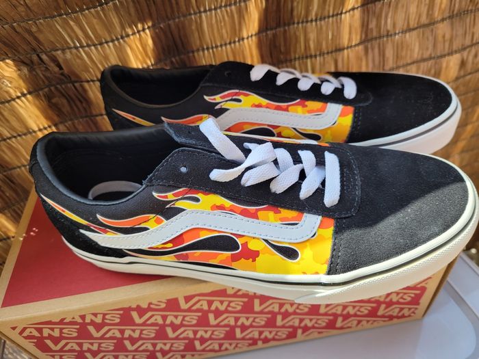 vans t38 neuf avec boîte (28e) - photo numéro 2
