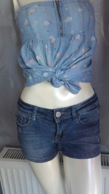 Short jeans neuf taille 34