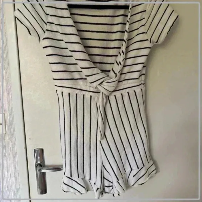 Magnifique combi  short mariniere  taille  38 marque  lefties  neuve - photo numéro 3