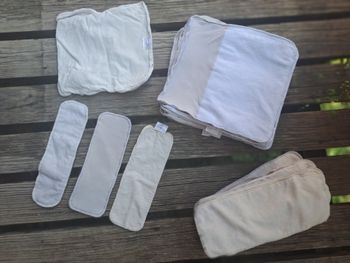 Lot de langes  t2  hamac ,11 synthétiques et 11 cotons + boite neuve de 100 voiles + 4 langes simple