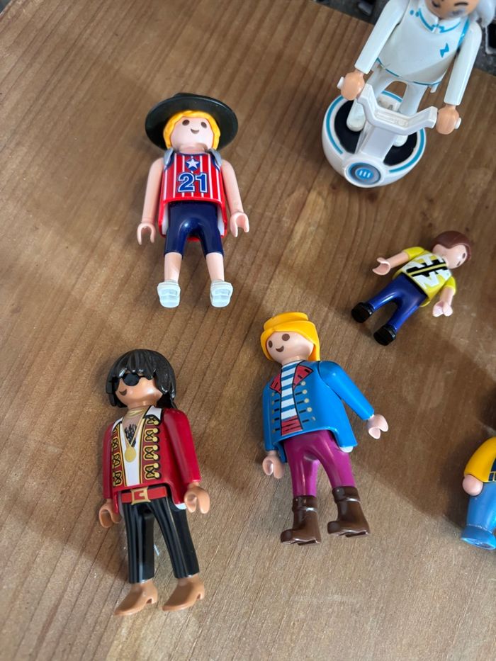 Lot  personnages playmobil - photo numéro 4