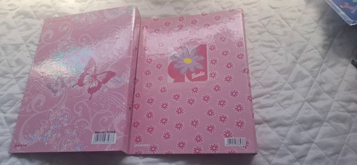 lot de classeur de Barbie