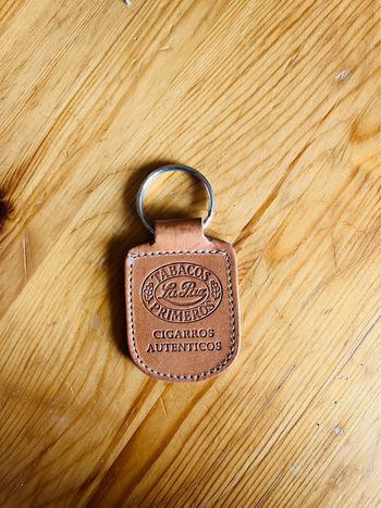 Porte clé cigarros autenticos cuir marron