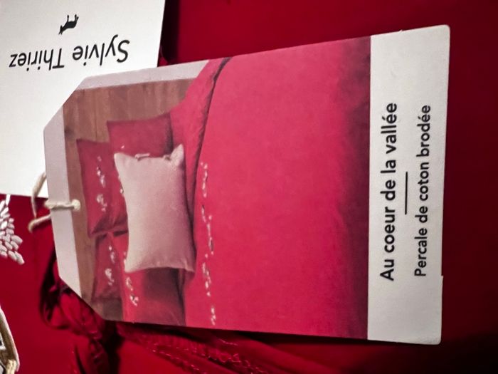 Housse couette et taies brodées Au cœur de la vallée - photo numéro 4