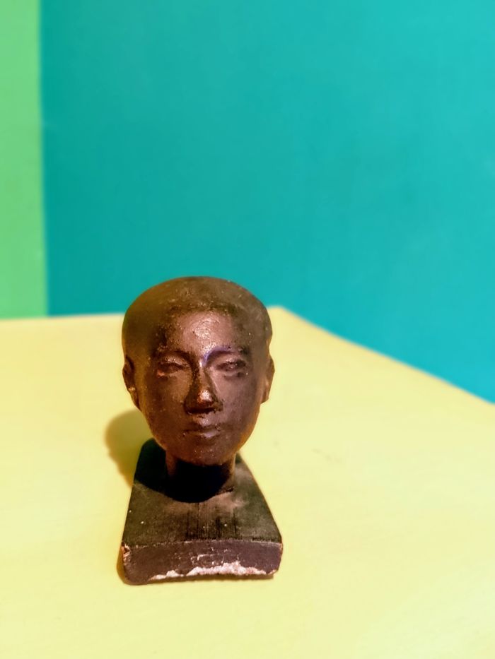 Reproduction de la tête d'une princesse égyptienne - photo numéro 2