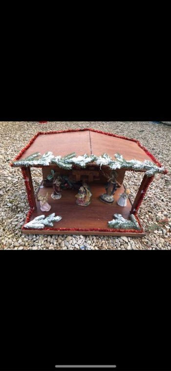 Très grande crèche et ces santons pour noël 🎅