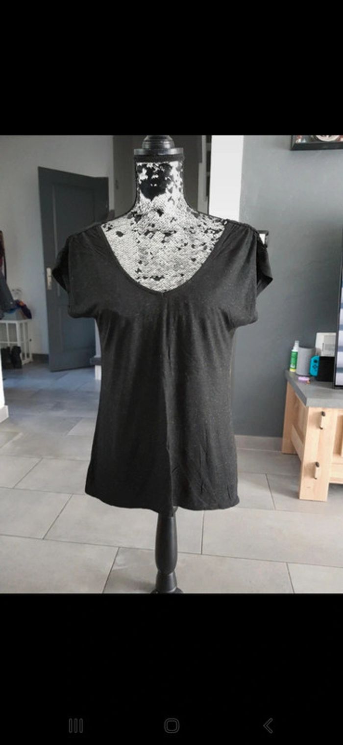 t-Shirt col V noir