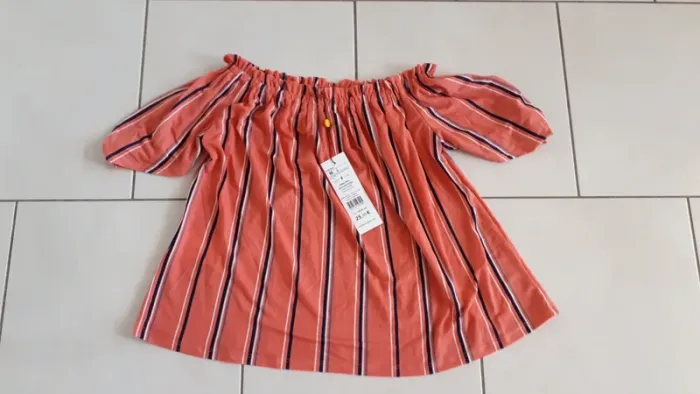 Top"cache cache" taille M