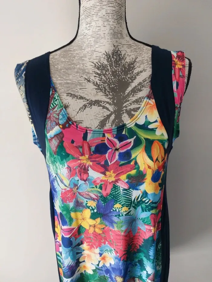 Robe courte à fleurs - photo numéro 2