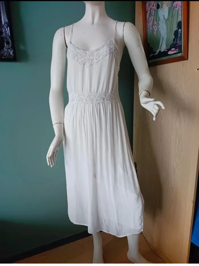 Robe dos nu blanche Zara  XS - photo numéro 5