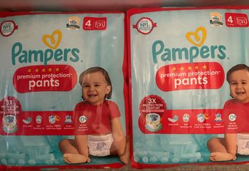 Couches Pampers premium pants taille 4 neuf 