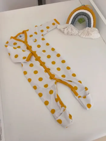 Très joli pyjama mixte Petit Bateau pressions devant