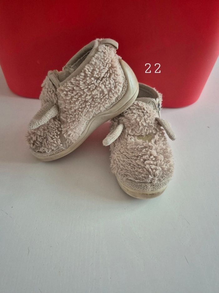 🐾 Chaussons poilus Kiabi taille 22  Cœur doré & oreille 💛