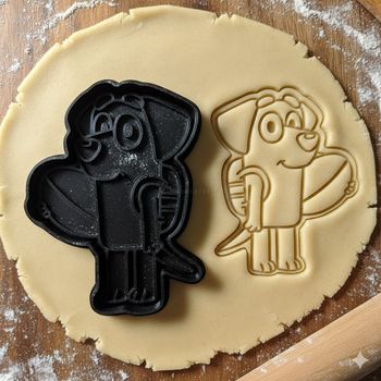 Emporte-pièce Bluey avec surf pour biscuits et pâtisserie créative