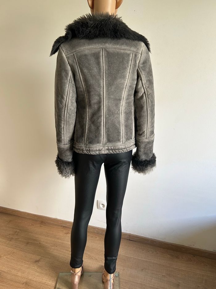 Manteau gris avec fausse fourrure la Fée Maraboutée taille 38 TBE (taille petit) - photo numéro 6