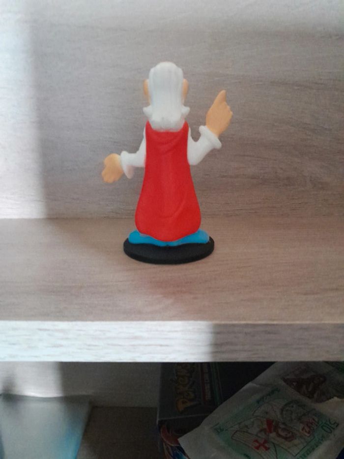 Figurine Panoramix doigt en l air Mc Donald - photo numéro 3